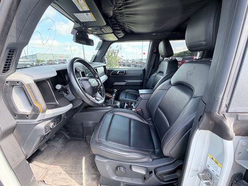 Used 2022 Ford Bronco Badlands w/ Sasquatch Package AWD/4WD image 21