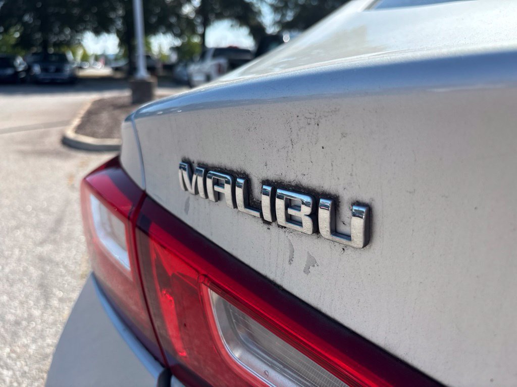 Used 2018 Chevrolet Malibu LS FWD image 17