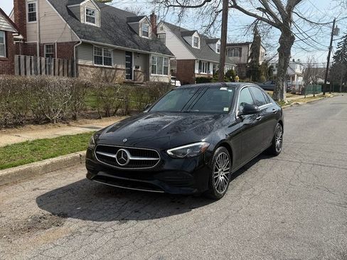 Used 2025 Mercedes-Benz C 300 Sedan image 2