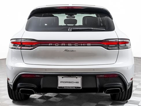 Certified 2026 Porsche Macan AWD/4WD image 11