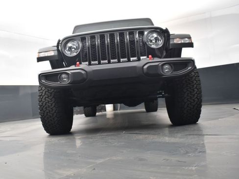 Used 2023 Jeep Gladiator Rubicon w/ Cold Weather Group image 19