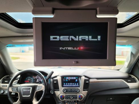 Used 2018 GMC Yukon Denali w/ Open Road Package image 26