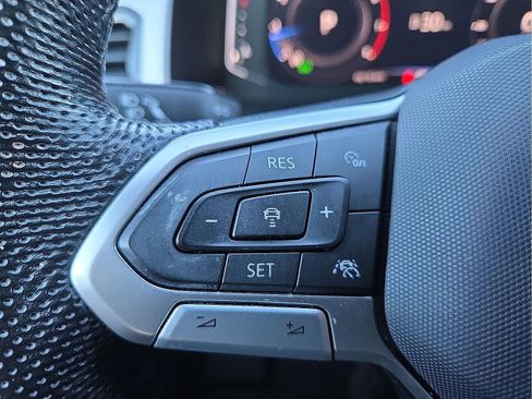 Used 2023 Volkswagen Atlas Cross Sport SEL Premium R-Line image 19