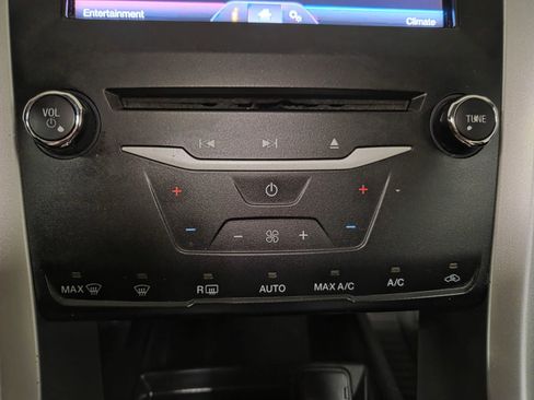 Used 2013 Ford Fusion SE image 23