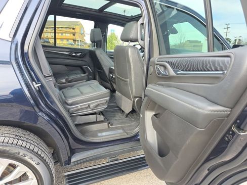 Used 2021 GMC Yukon Denali w/ Denali Premium Package image 8