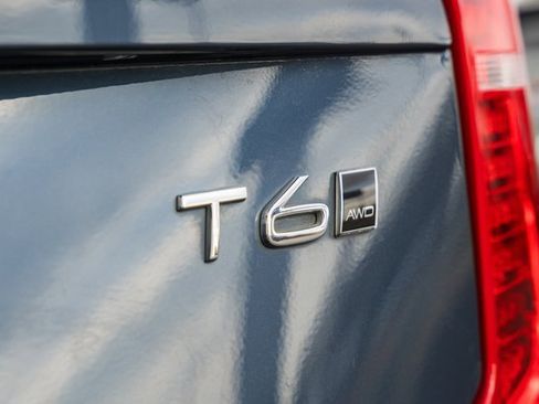 Used 2019 Volvo XC90 T6 Momentum w/ Advanced Package image 10