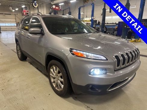 Used 2018 Jeep Cherokee Limited image 1