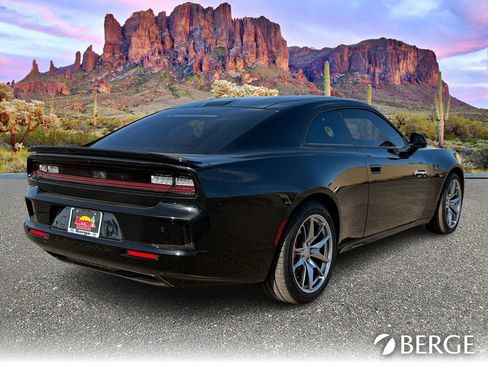 Used 2025 Dodge Charger R/T Scat Pack w/ Track Pack image 8