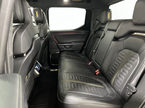Used 2025 Rivian R1T Adventure AWD/4WD image 21