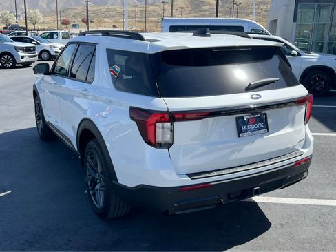 Certified 2025 Ford Explorer ST-Line w/ Premium Package image 10