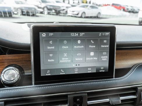 Used 2022 Lincoln Corsair Reserve image 10