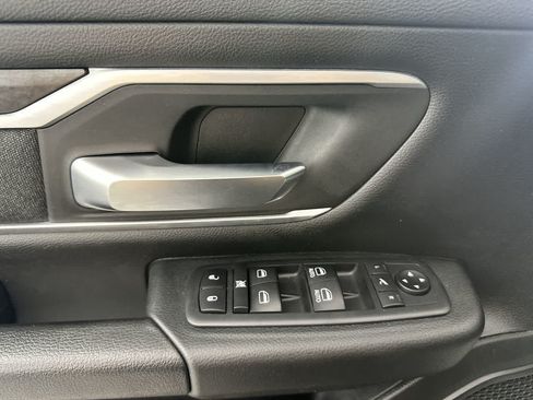 Used 2020 RAM 1500 Big Horn AWD/4WD image 18