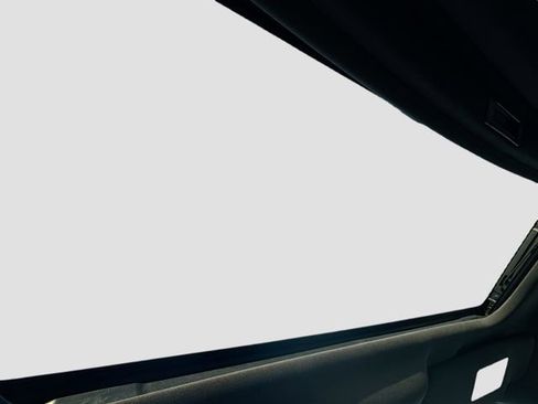 Used 2011 Ford F150 Lariat Limited image 20