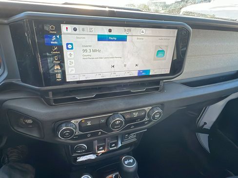 Used 2025 Jeep Wrangler Sport image 25