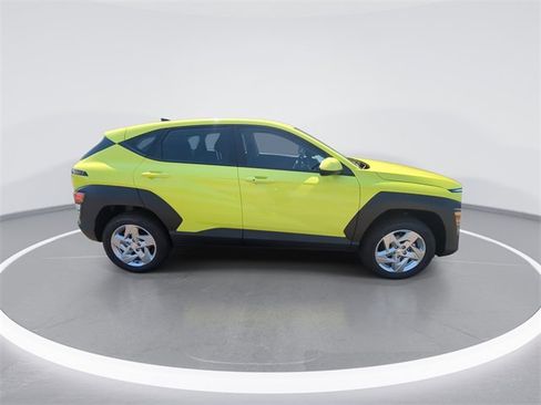 New 2026 Hyundai Kona SE image 9