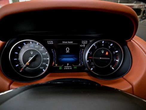 Used 2022 Maserati Levante GT image 32