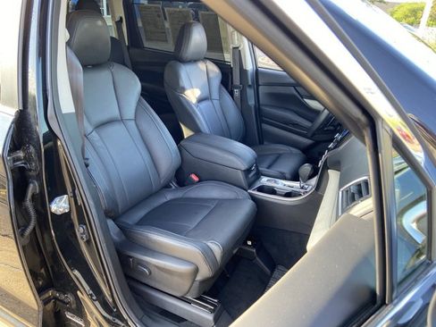 Used 2022 Subaru Ascent Limited AWD/4WD image 14