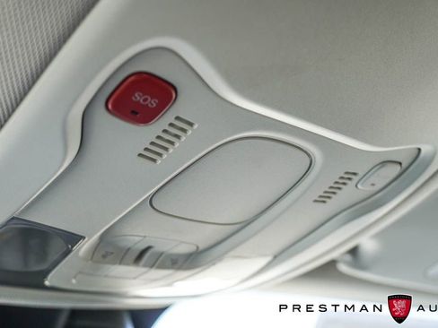 Used 2020 Jeep Renegade Trailhawk w/ Cold Weather Group image 32