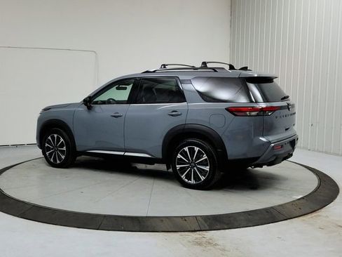 New 2026 Nissan Pathfinder Platinum image 5