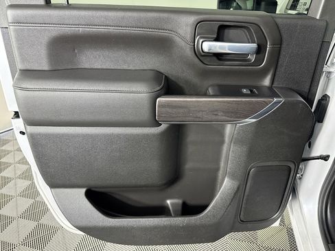 Used 2021 Chevrolet Silverado 2500 LTZ w/ LTZ Convenience Package image 24