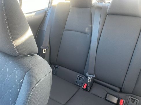 Used 2025 Toyota Corolla LE image 39