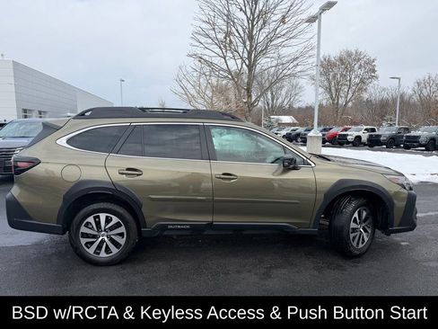 Used 2024 Subaru Outback Premium image 10