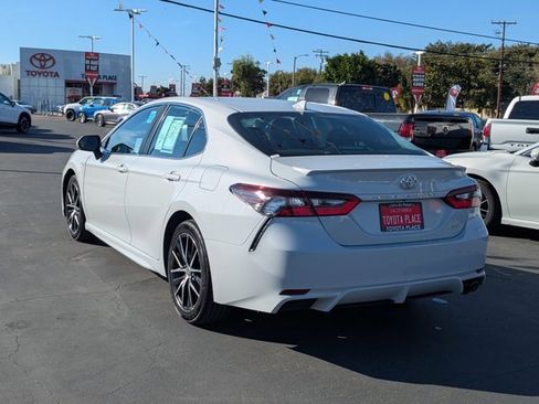 Used 2023 Toyota Camry SE image 11