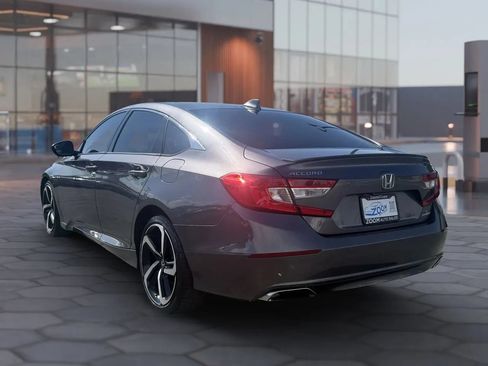 Used 2018 Honda Accord Sport image 6
