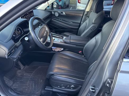 Used 2023 Genesis GV80 2.5T w/ Prestige 20" Package image 14