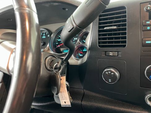 Used 2009 Chevrolet Silverado 2500 LT w/ Exterior Plus Package image 25