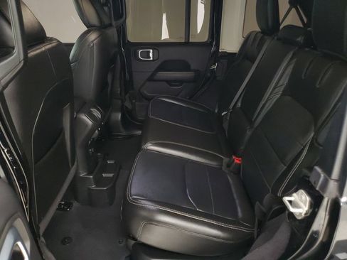 Used 2023 Jeep Wrangler Unlimited Sahara AWD/4WD image 20