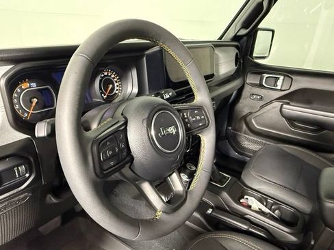 Used 2024 Jeep Wrangler Unlimited Sport AWD/4WD image 22