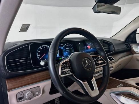 Certified 2023 Mercedes-Benz GLS 450 4MATIC image 9