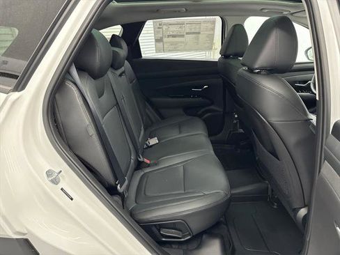 New 2025 Hyundai Tucson Limited image 17