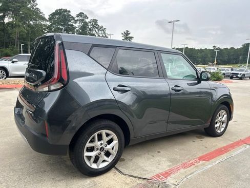 Used 2024 Kia Soul LX w/ Option Group 015 FWD image 5