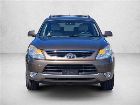 Used 2012 Hyundai Veracruz Limited w/ Entertainment Pkg FWD image 2