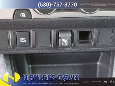 Used 2022 Toyota Tacoma SR5 RWD image 23