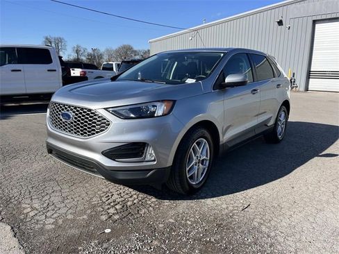 Used 2024 Ford Edge SEL w/ Convenience Package image 7