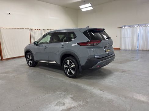 Used 2023 Nissan Rogue SL AWD/4WD image 6