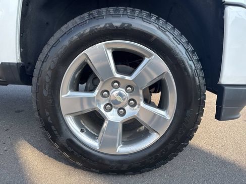 Used 2018 Chevrolet Silverado 1500 LT w/ All Star Edition AWD/4WD image 11