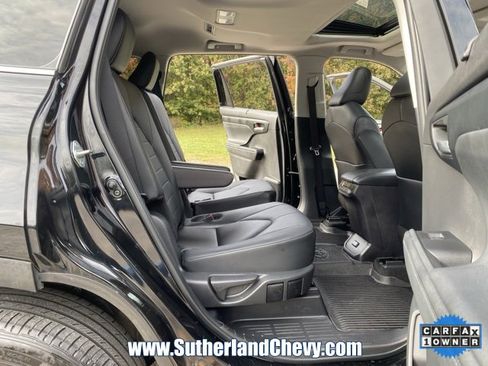 Used 2024 Toyota Highlander XLE image 34