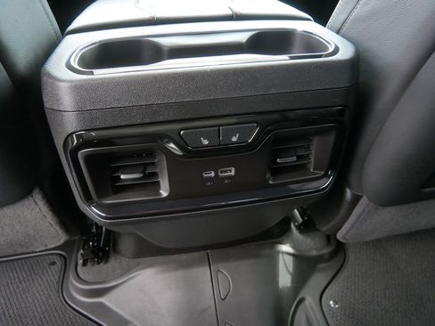 Used 2024 GMC Sierra 2500 AT4X AWD/4WD image 24