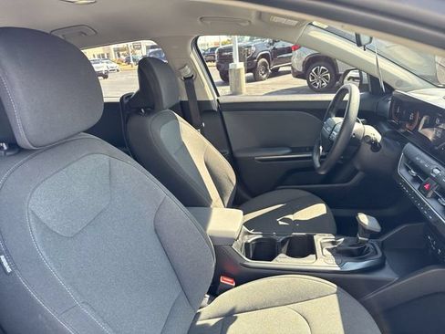 Used 2025 Kia K4 FWD image 15