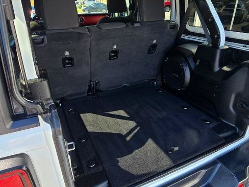Used 2020 Jeep Wrangler Unlimited Rubicon AWD/4WD image 15