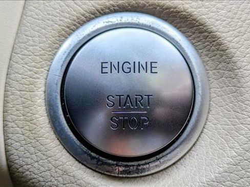 Used 2019 Mercedes-Benz GLC 300 image 11