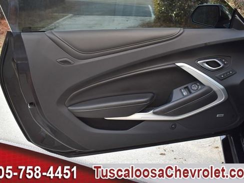 Used 2018 Chevrolet Camaro SS image 16