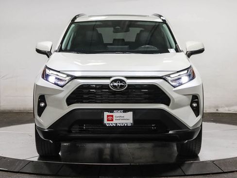 Used 2022 Toyota RAV4 XLE Premium FWD image 6