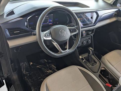Used 2022 Volkswagen Taos SE FWD image 10