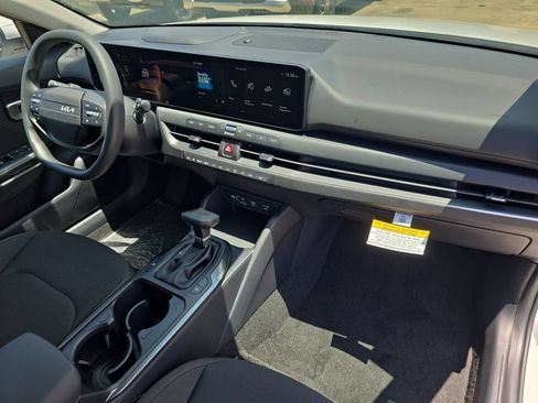 New 2026 Kia K4 FWD image 11
