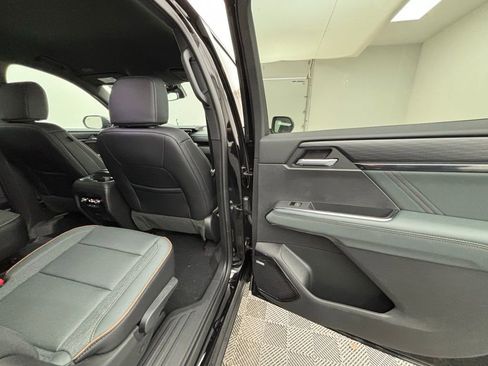 New 2025 GMC Acadia AT4 image 36